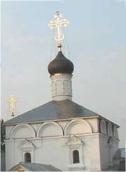 Крест с короной на Спасском храме